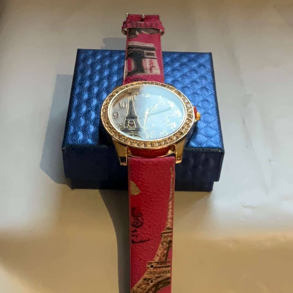 Elegant Pink Eiffel Tower Watch